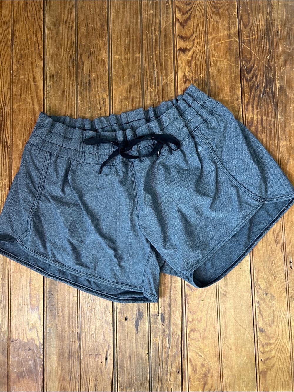 Women’s North Face Gray Active Shorts short with Drawstring running size xl